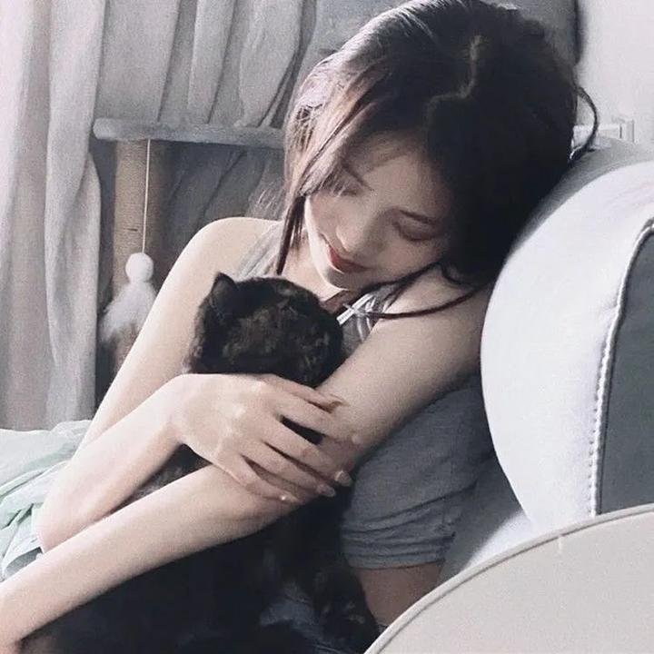 星与月是天上的洞海报